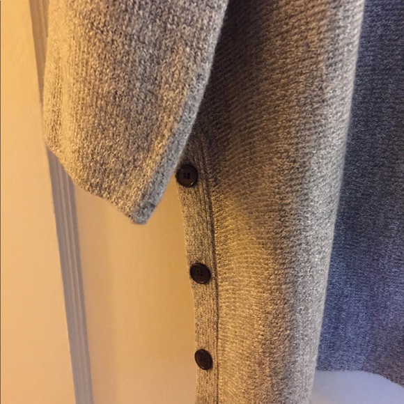 NWOT grey sweater - Picture 2 of 5